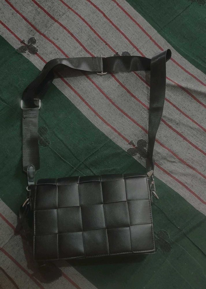 Tynimo Brand Women's Sling bag Totally New