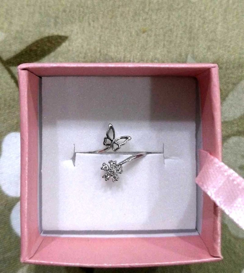 Charming Butterfly &amp; Snowflake Ring