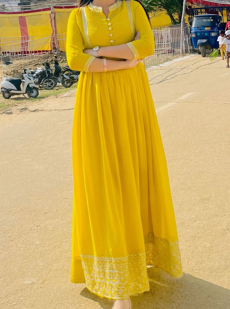 Elegant Yellow Ethnic Gown