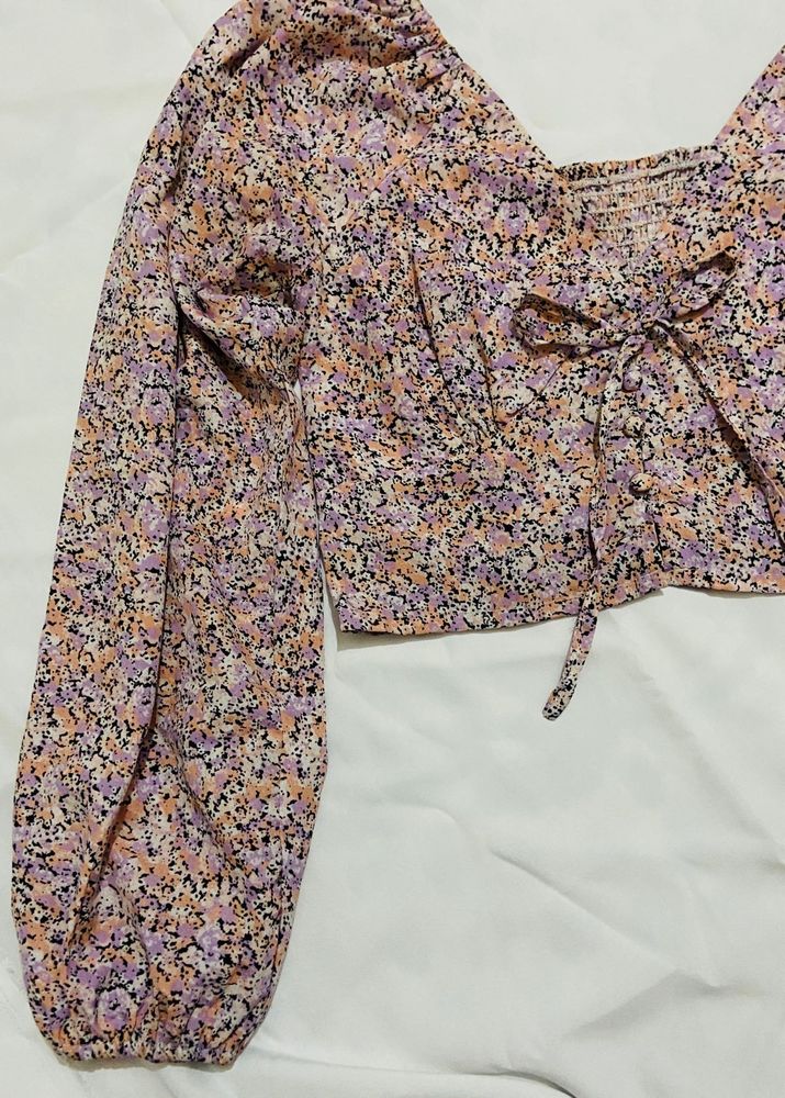 Balloon Sleeves Crop Top