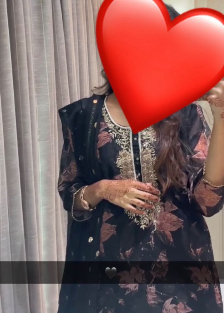 Elegant Black Floral Kurta Set