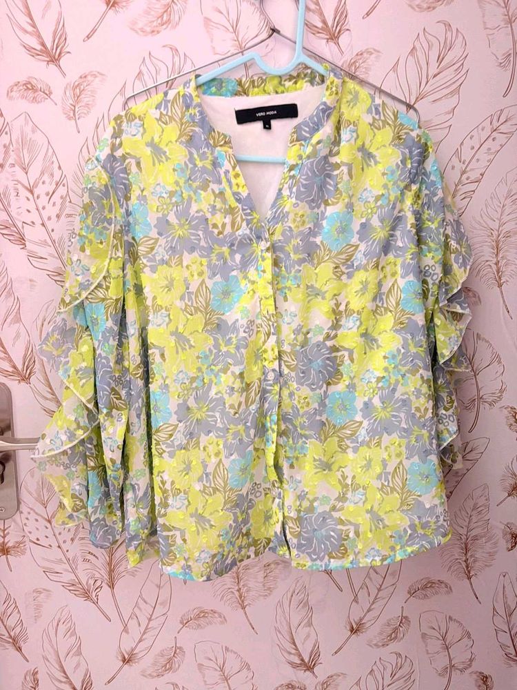Vero Moda Floral Print Ruffle Sleeve Top