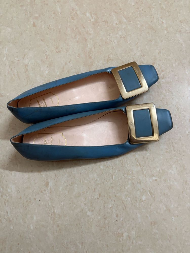 OG Roger Vivier pumps