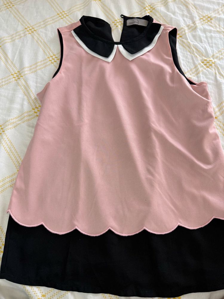Pink &amp; Black Scalloped Top