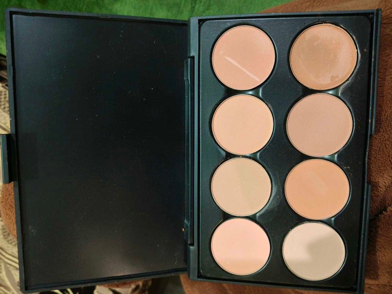 Foundation Palette - Variety of Shades