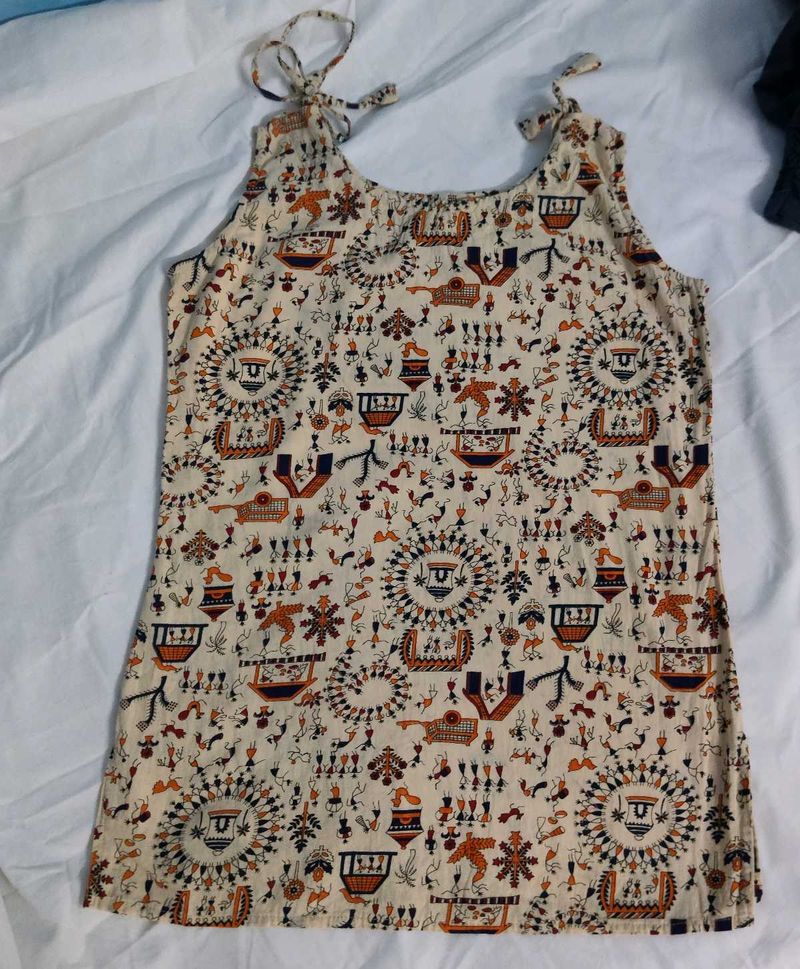 Sleeveless Tie up Short Kurta