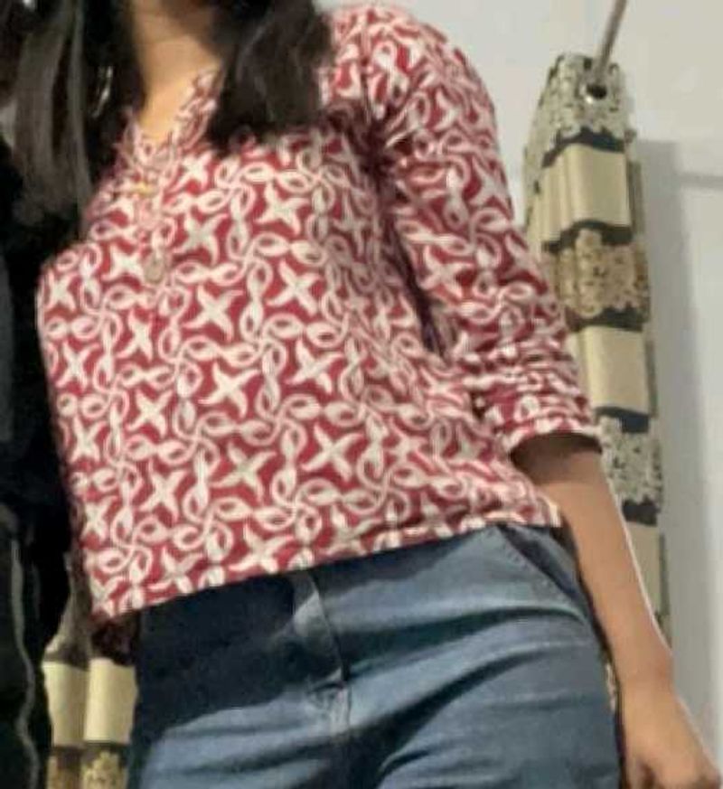 Ajio Maroon &amp; White Printed Kurta Top