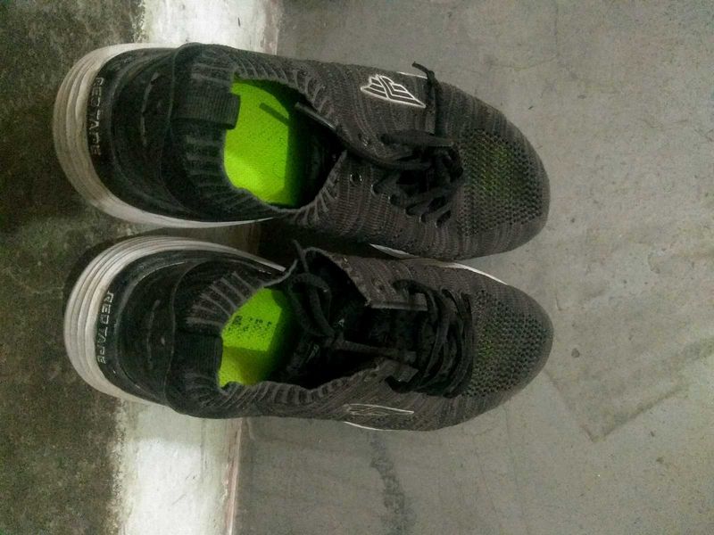 Red Tape Running Shoes - Size 9