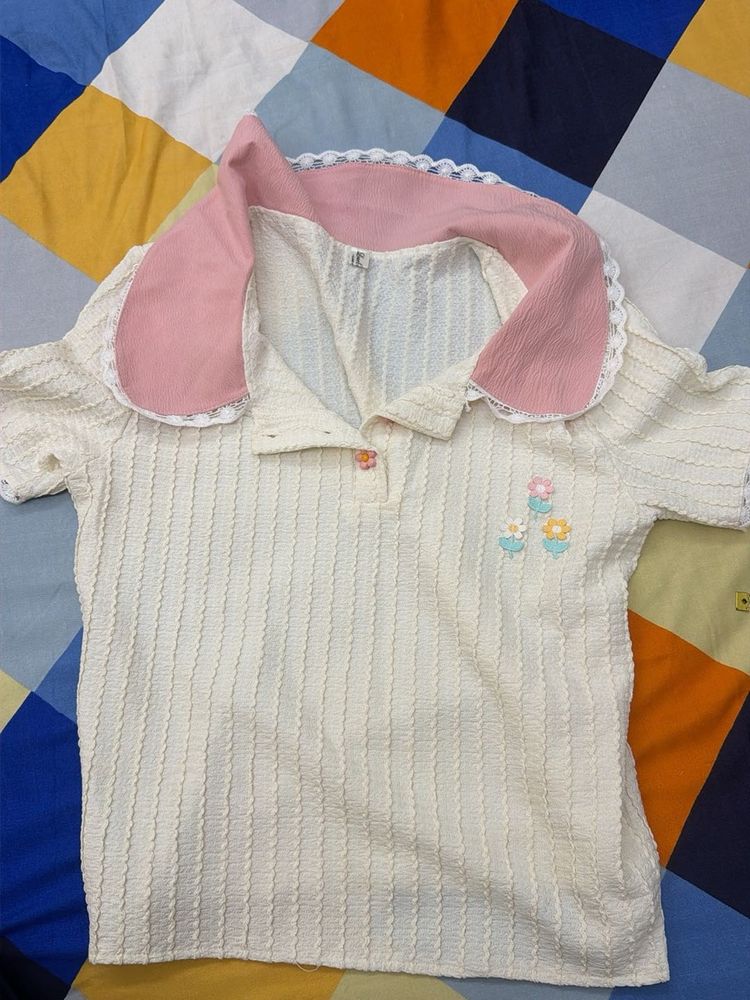 Cute Cream Textured tshirt with Pink Collar