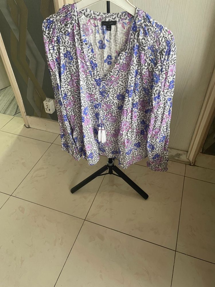 Chic Floral Print V-Neck Tassel Top