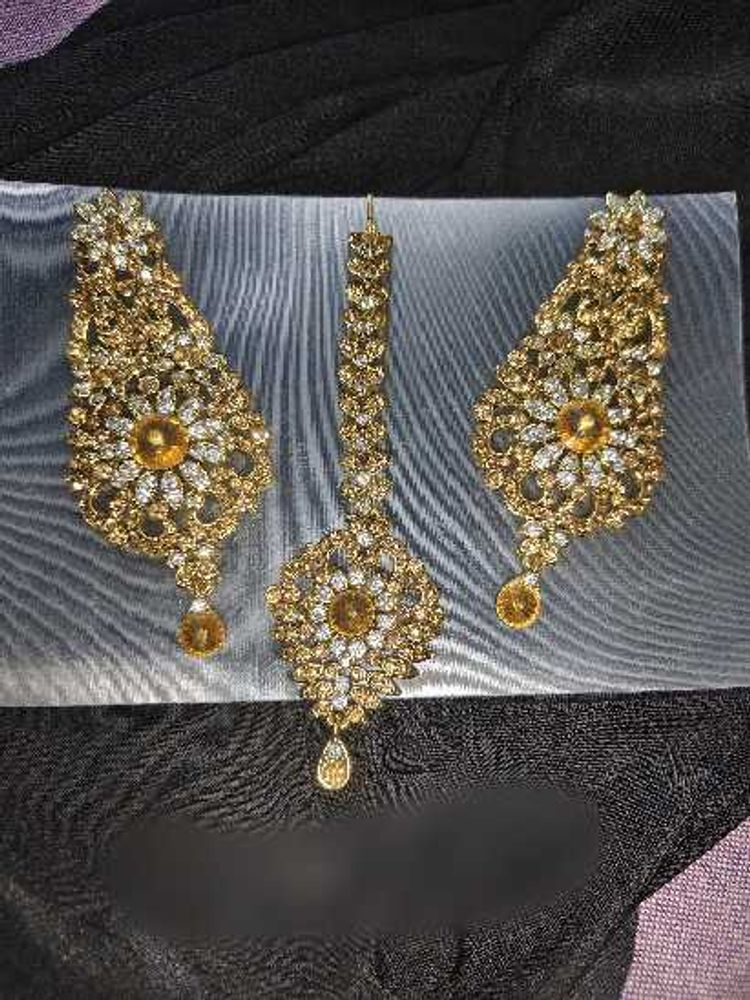 Elegant Gold-Tone Jewelry Set