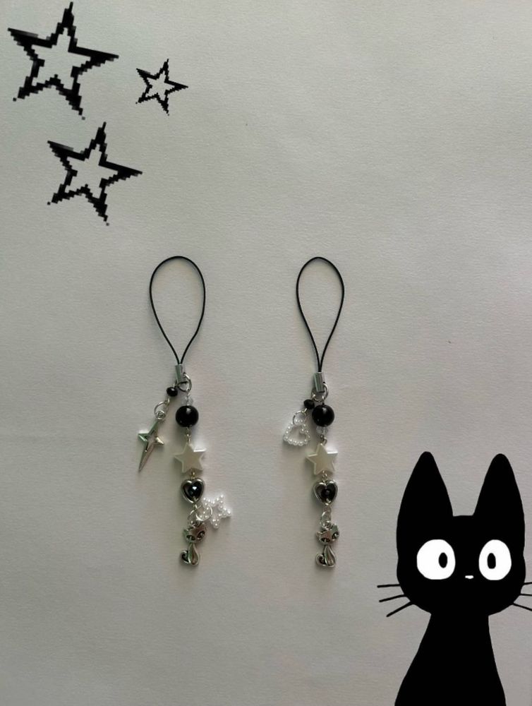black cat charm✨