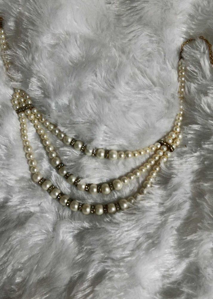 Elegant Multi-Strand Pearl Necklace