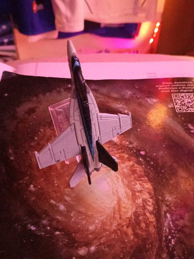 top gun maverick hot wheel uncharded