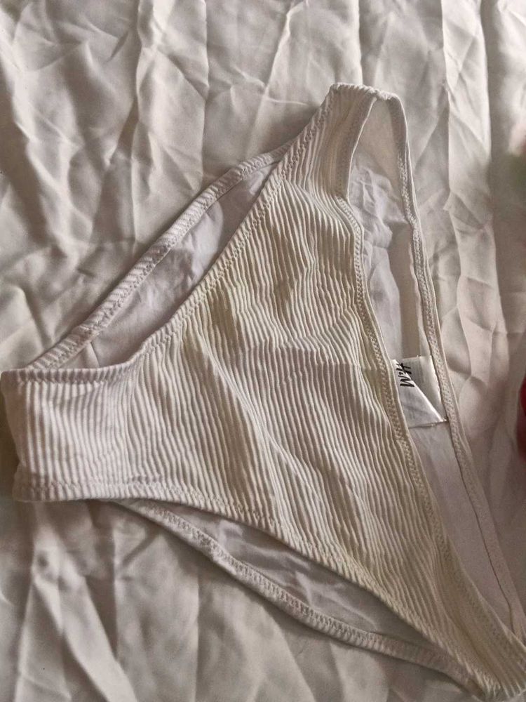H&amp;M White Ribbed Bikini Bottom