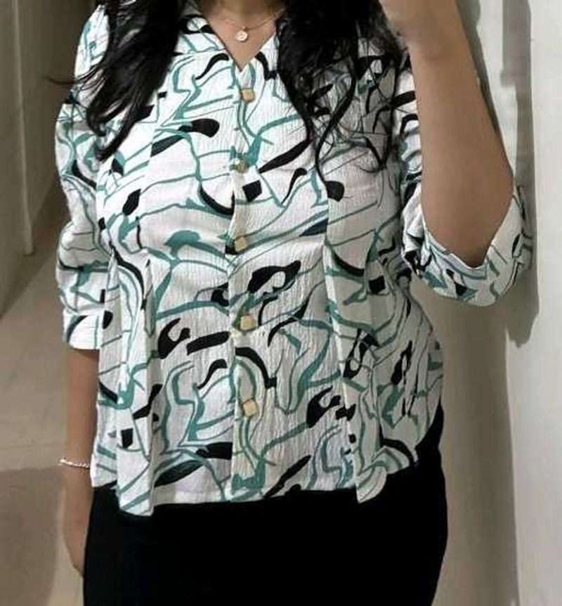 Stylish Printed Collared Top