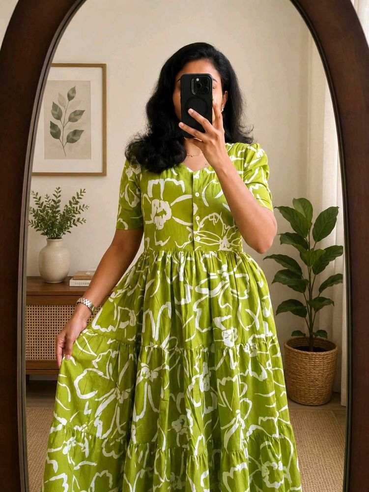 Chic Green Floral Maxi Dress
