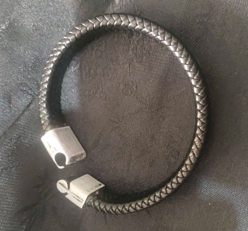 Oxidised finish leather woven bracelet