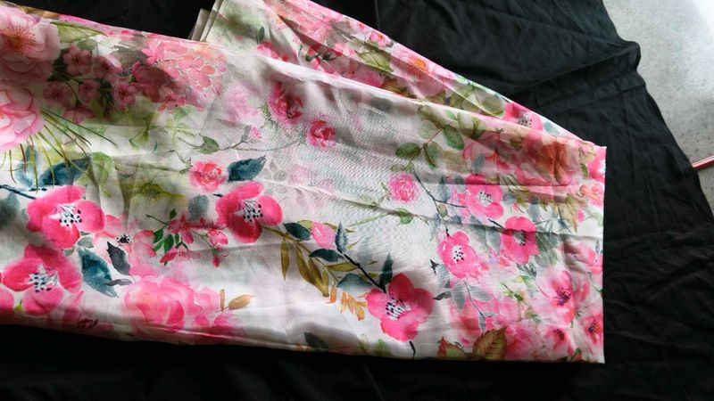 Beautiful Floral Print saree