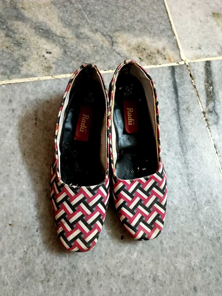 Beautiful Sandals For Girls