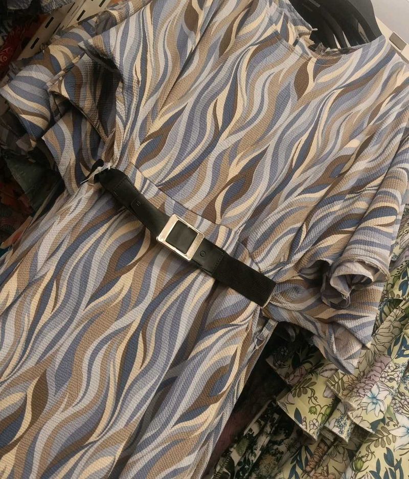 Stylish Printed Dress with Belt