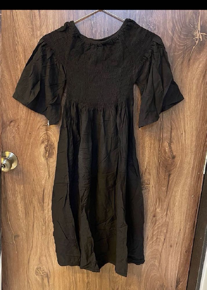 Chic Black Midi Dress