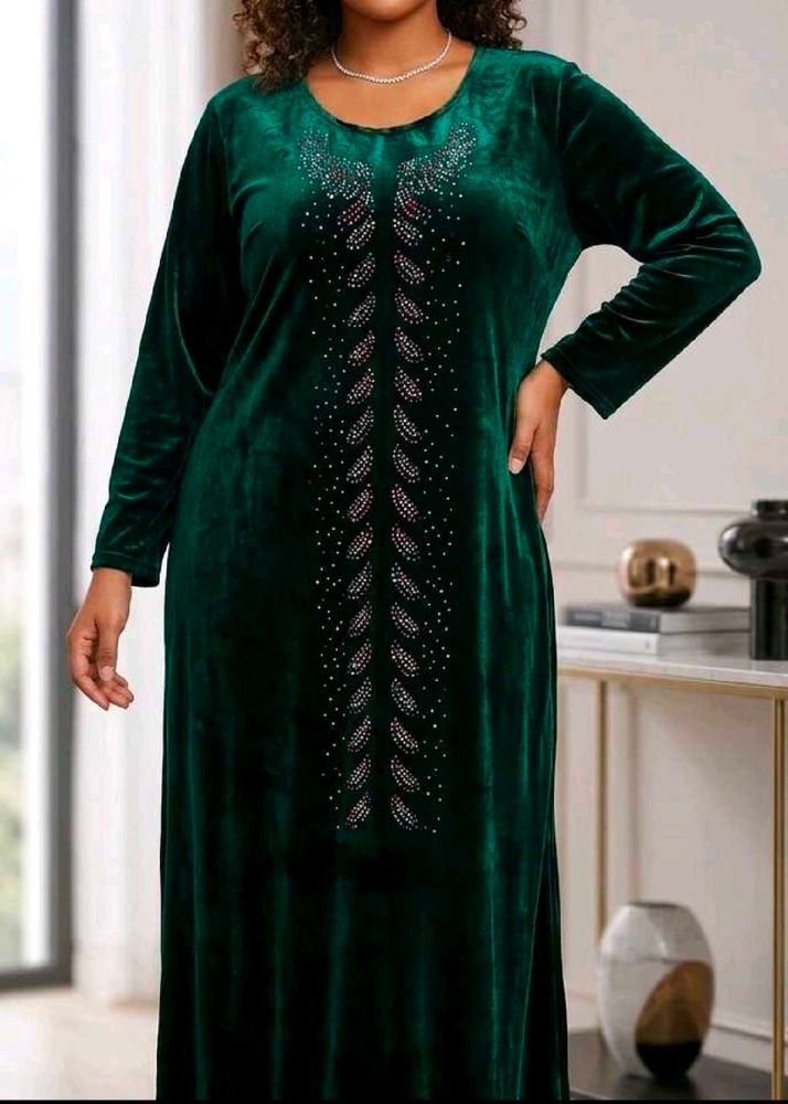 Elegant Emerald Green Velvet Gown