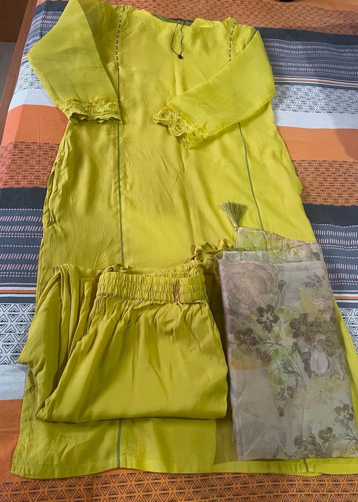 W brand New without tag Neon green Kurta Set with