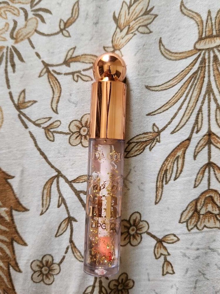 Sparkling Lip Gloss - Add Shine &amp; Glamour