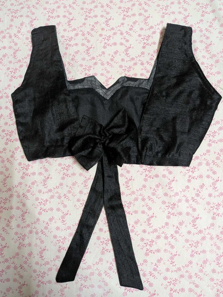 Chic Black Bow Blouse