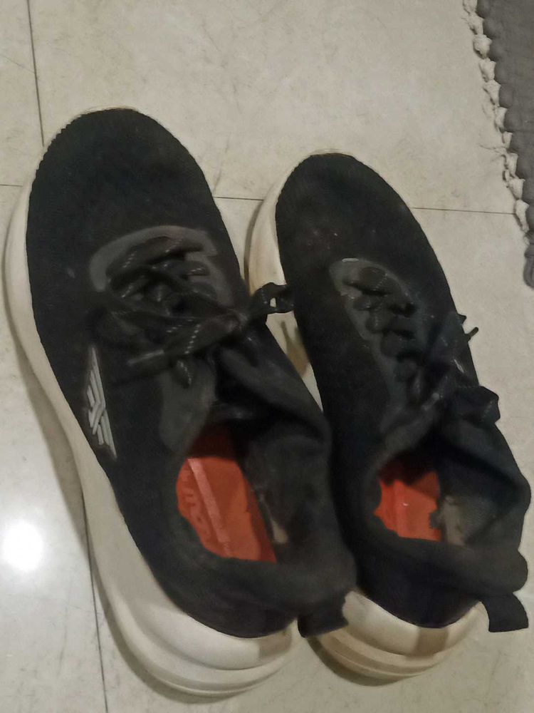 Comfortable Black Running Shoes