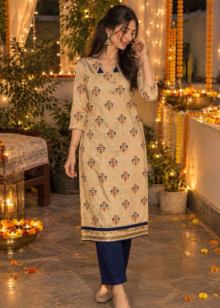 🚨SALE🚨Elegant Beige Kurta Set with Blue Trousers