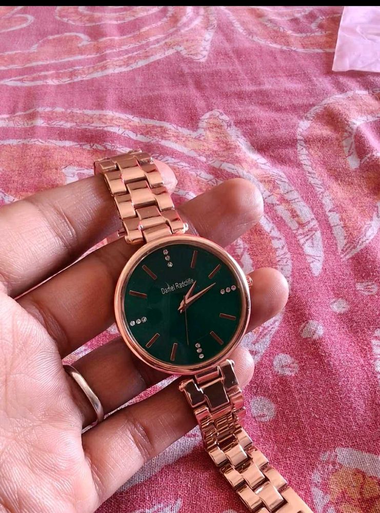 Elegant Rose Gold &amp; Green Watch