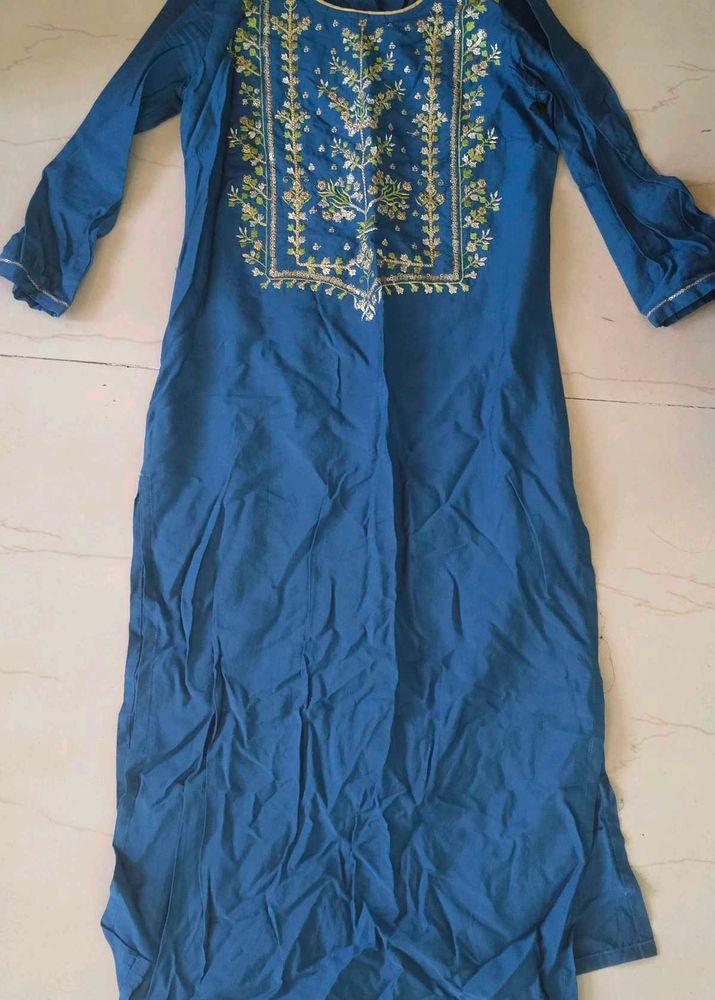 Elegant Embroidered Blue Kurta