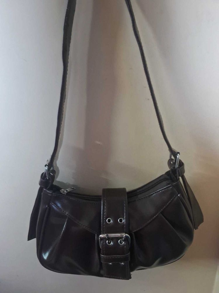 Stylish Chocolate Brown Shoulder Bag With Buckle