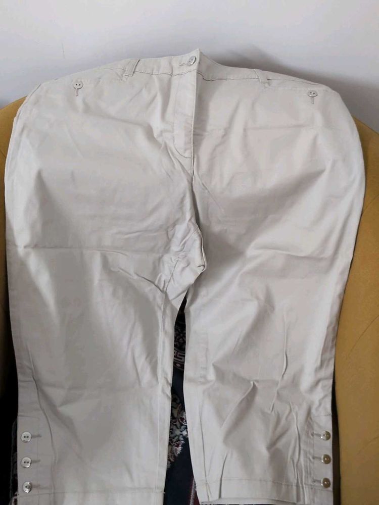 Chic Capris with Button Detail