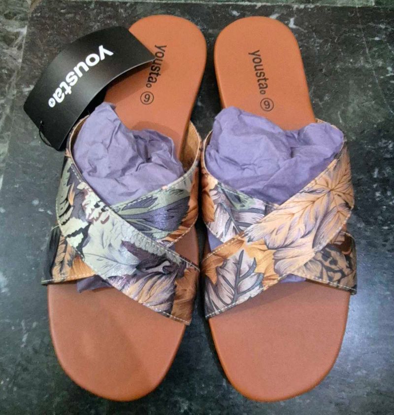 Brand new Youstao Floral Print Flats in size 6