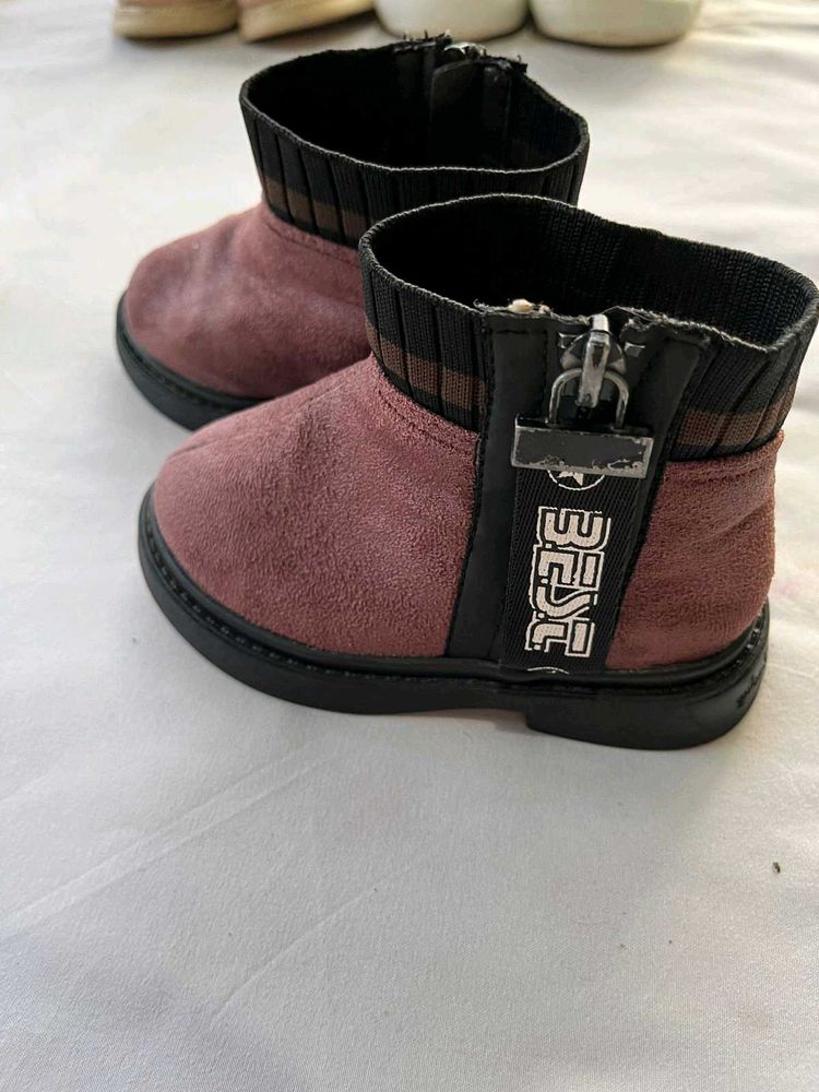 Cute Pink Boots with Zipper