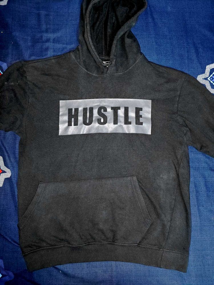 Black "HUSTLE" Graphic Hoodie