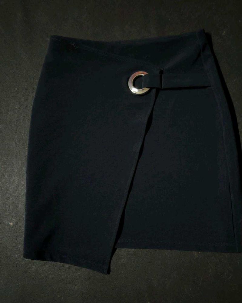 Chic Navy Blue Skirt with Ring Detail