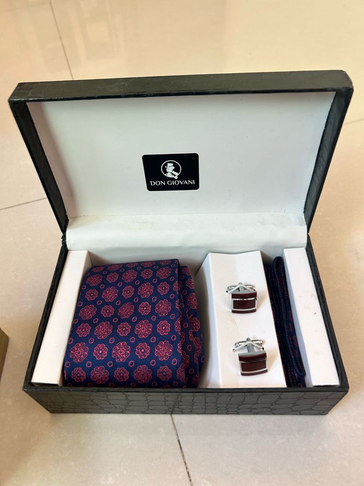 Men's Tie, Pocket Square &amp; Cufflinks Set
