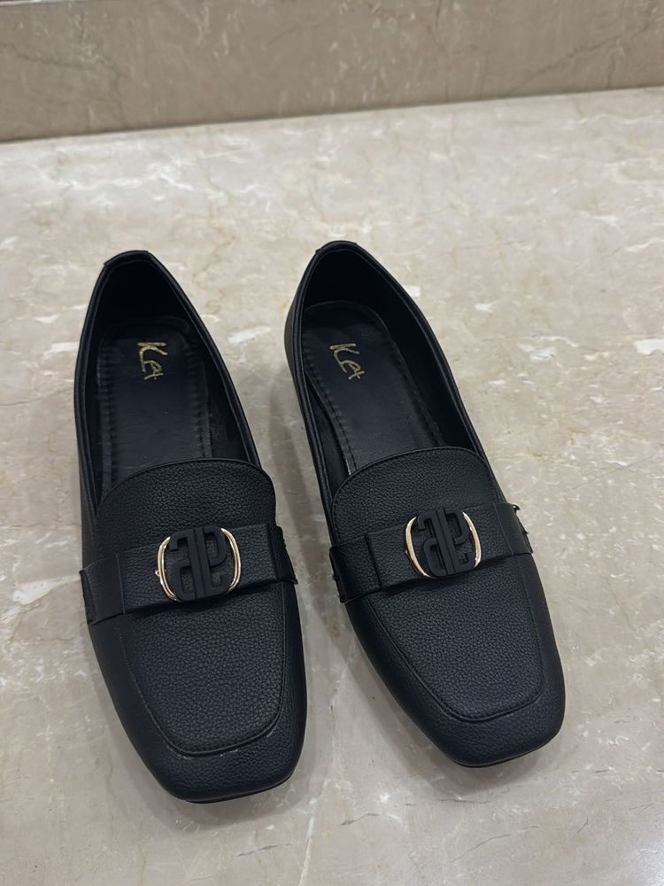 Klee Black Loafers