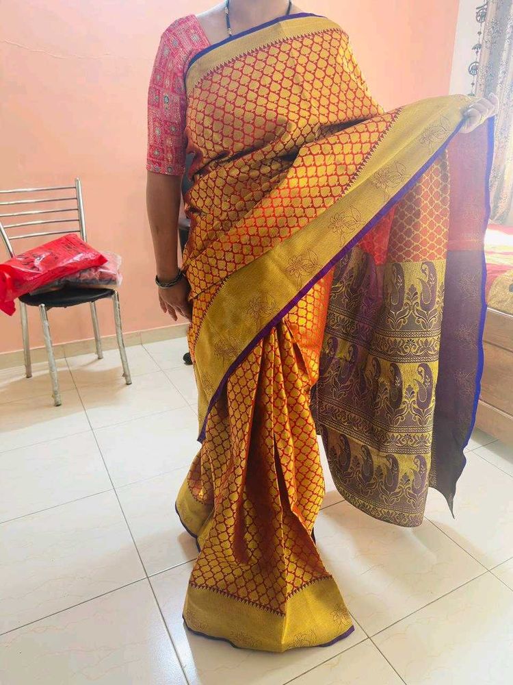 modak print red paithani