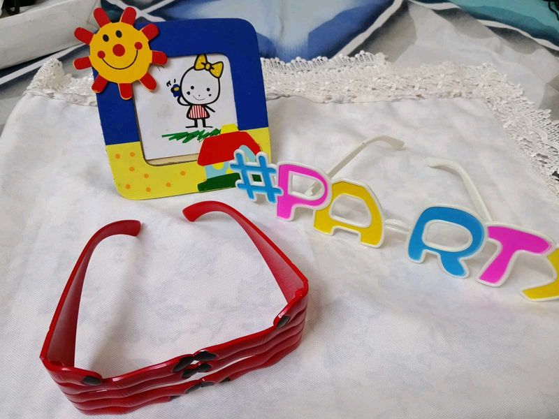 Fun Party Glasses &amp; Photo Frame