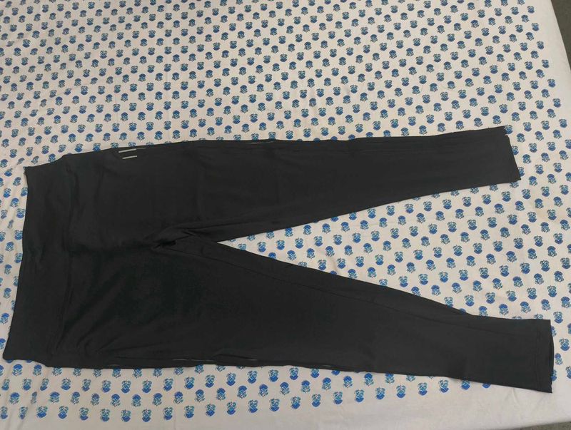 Black High-Waist Leggings