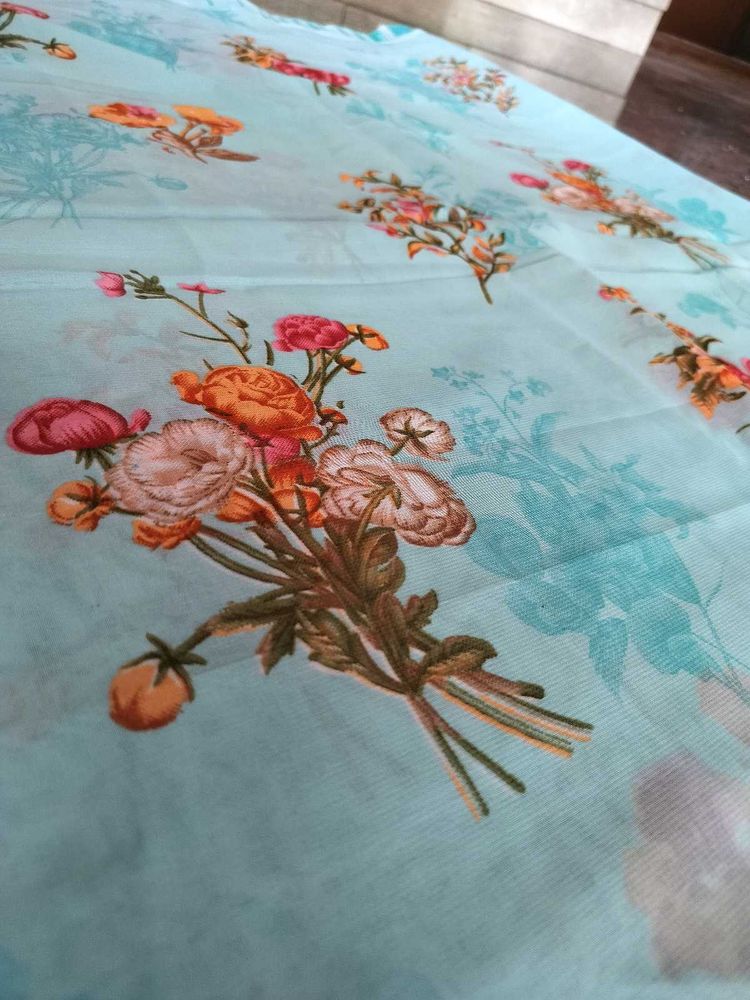 Beautiful Floral Print Saree