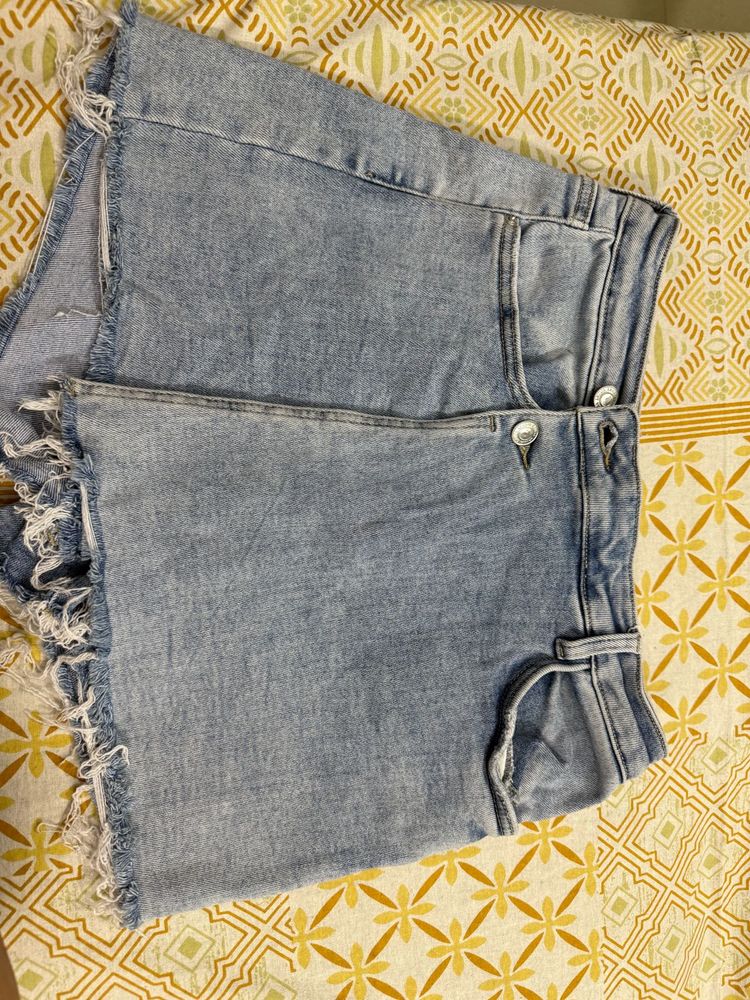Light Wash Denim Skorts