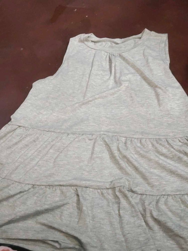 Gray Tiered Sleeveless Tunic Top