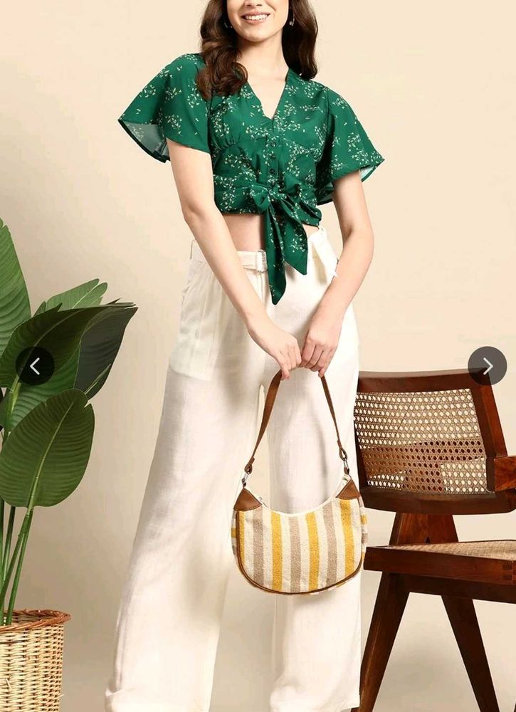 Mast &amp; Harbour Green Floral Tie-Front Crop Top