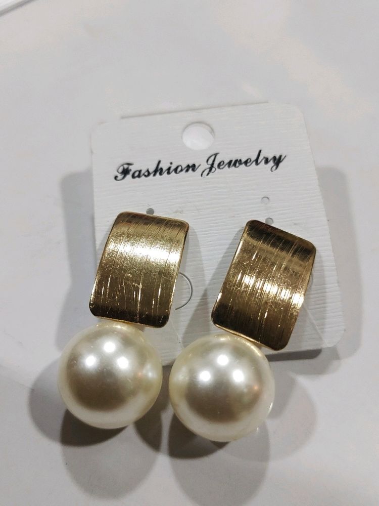 Pearl Earing